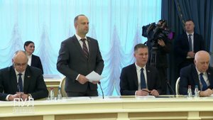 Разрезать булочку пополам, впихнуть мясо, картошку или салат туда не можем? Лукашенко о Макдональдсе
