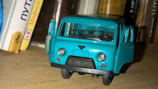 Краткий обзор на масштабную модель УАЗ-39094 "Фермер" "Тантал". смотреть онлайн