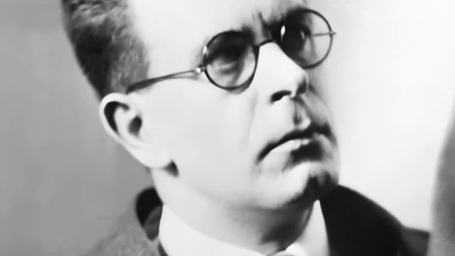 "Ruthless" Ruth Snyder - The First Photograph of an Execution by Electric Chair смотреть онлайн