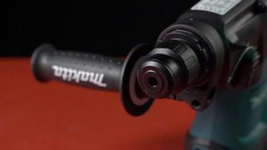 Перфоратор Makita DHR242RT