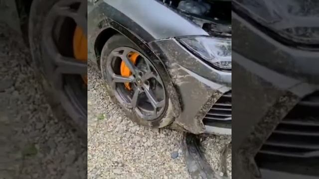 Lamborghini urus убита в хлам