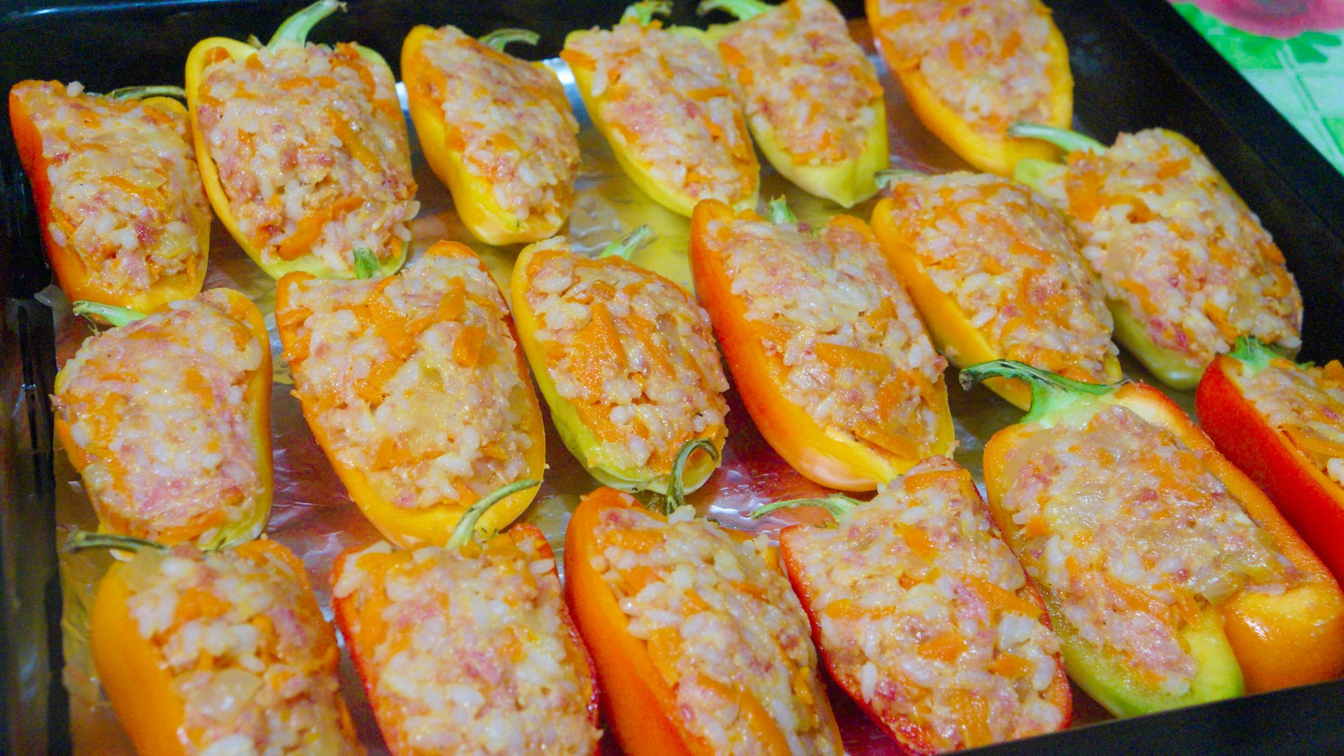 Вместо вредных котлет готовлю фаршированные перцы по-новому! Вкусный ужин без жарки и возни.