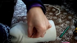 Делаем вазу из бутылки и гипса.