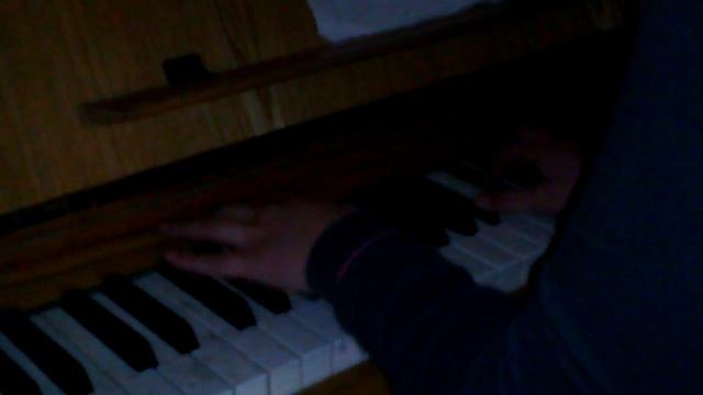 Песня,, Осколки льда " на пианино!!! смотреть онлайн