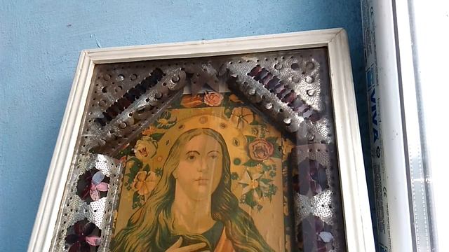 Колокольный звон перед иконой святой Варвары и молитва о замужестве