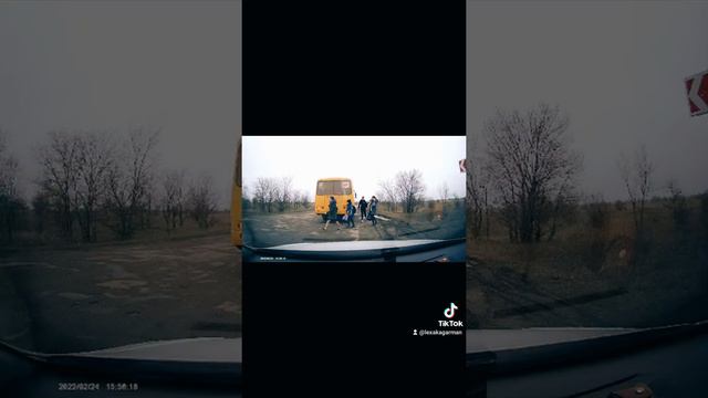 квалифицированный водитель автобуса 🚍.