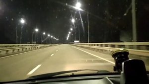 я просыпаюсь в холодном поту,я просыпаюсь в кошмарном бреду как будто дом наш залило водой....