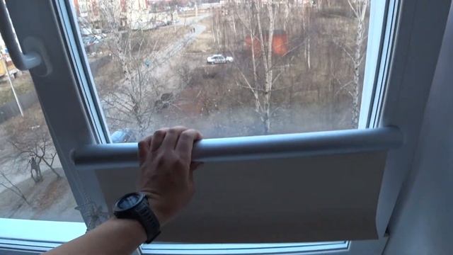 Правильная установка роллонных штор Blackout на откидное и глухое окно // Блэкаут на окна