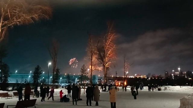 Новый ЛДС Арена в Новосибирске. Парк Арена. Праздничный салют! смотреть онлайн