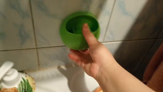 Подвеска для зубных щеток на присоске. Не знала как прикрепить подставку для щёток к кафелю в ванно смотреть онлайн