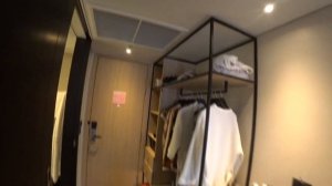 Влог: Обзор отеля JonoX Phuket / Пляж Сурин - прозрачная вода (снимаем под водой)