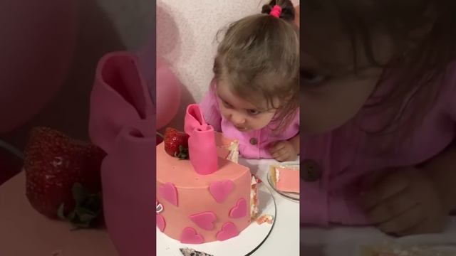 Торт Барби  начинка Ягодный микс