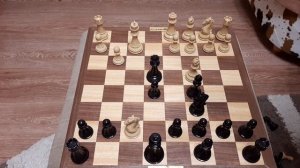 Шахматы. Ферзь, конь и слон сделали два мата. Классная шахматная ловушка.