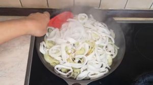 КАК ПРИГОТОВИТЬ КАЛЬМАРЫ?///Жареные кальмары в соево-медовом соусе.