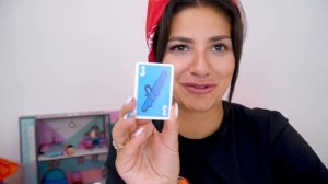 Кто ПЕРВЫЙ НАЧАЛ? Аминка и Камиль ИГРАЮТ с РОДИТЕЛЯМИ Как УГОВОРИТЬ Маму и Папу?