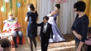 танец мамы и сына