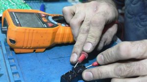 Ремонт платы стиральной машины AEG на платформе MINISEL | Крутит двигатель в одну сторону и щёлкает