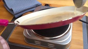 Рецепт обычных блинов на воде. Как приготовить блины на воде, быстрый рецепт.