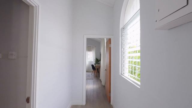 Secret Cove 2, Barbados - Beachfront Holiday Rental Villa смотреть онлайн