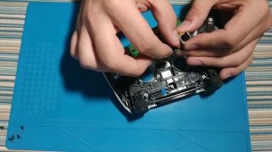 Правильная чистка аналогов DualShock 4. Никакой ВэДэшки!!! - Correct cleaning of analog sticks
