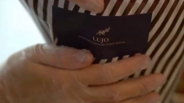 Клубничный букет Lujo