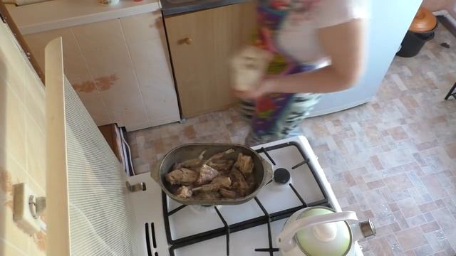 весеннее утро, тушу кролика, угощение смотреть онлайн