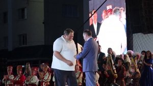 Театр песни "РОСИЧИ" г. Саранск, Советская площадь «Мы вместе!»