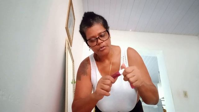 mostrando as roupas que lavou e lavando o quintal смотреть онлайн