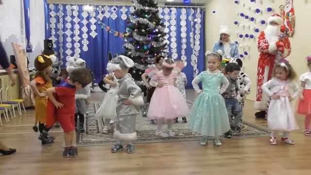 2017-12-28 "Здравствуй, здравствуй Новый Год ! " Утренник. Давид и его Друзья. ДС № 3 г. Городок. смотреть онлайн