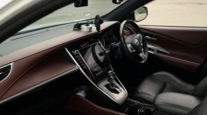Toyota Harrier обзор