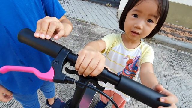 รีวิว สกู๊ตเตอร์ Oxelo Mid 9 смотреть онлайн