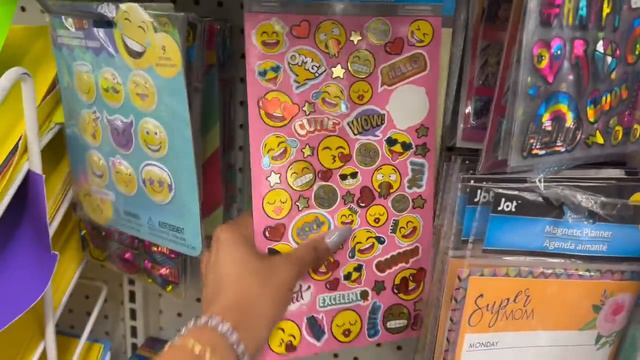 NEW DOLLAR TREE SHOP WITH ME ~ DOLLAR TREE DEALS 2022 🏃🏽♀️ EVERYTHING NEW AT DOLLAR TREE😱 смотреть онлайн