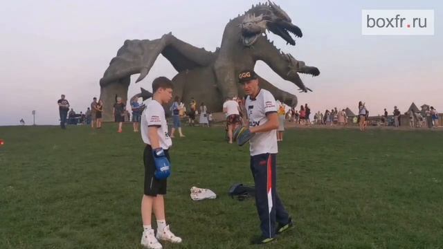 Работа на лапах - тренер признаёт свою ошибку смотреть онлайн