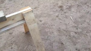 Верстак. Стол для торцовочной пилы из поддонов.