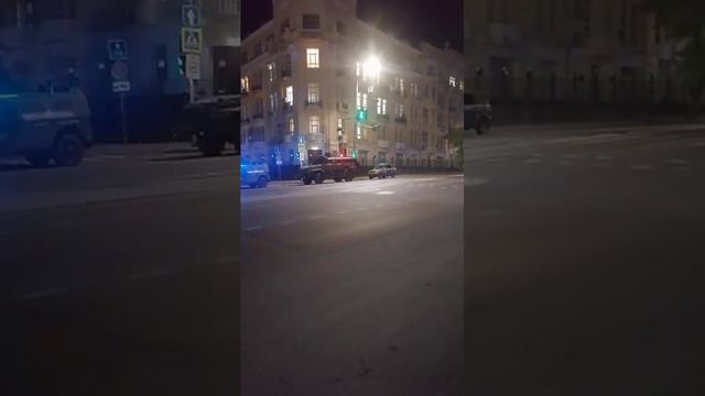 3ч ночи 24.06 23 Ситуация у штаба южного военного округа в Ростове-на-Дону прямо сейчас.