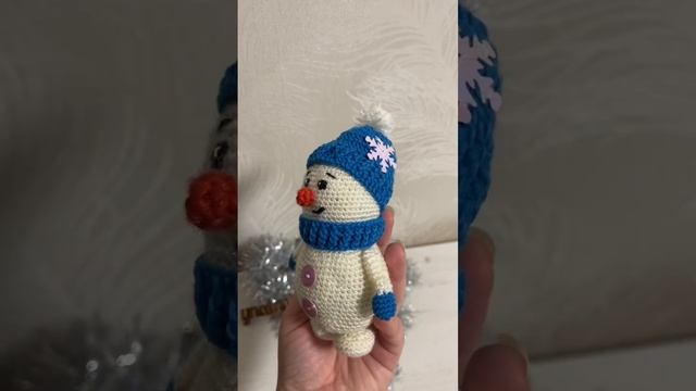 Связанный крючком Снеговик. Crocheted snowman. #crochet #amigurumi #крючком #амигуруми