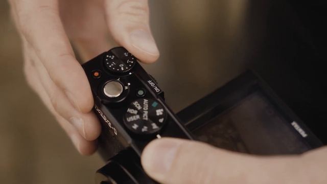 This Street Photography Camera Shoots Like Film смотреть онлайн