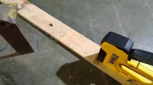 DEWALT Степлер для скоб и гвоздей DWHTTR350-0