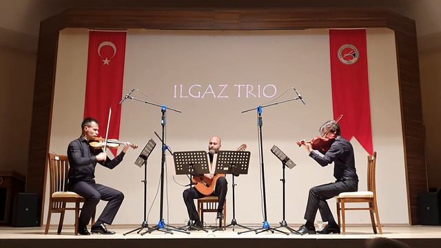 Paganini Serenata in F Dur For Two Violins and Guitar MS115 смотреть онлайн