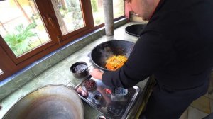 Повар Ташкента приготовивший плов 100 кг за раз в 16 лет!!!Чайханский плов Ташкентский! Ташкент!