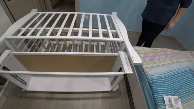 Готовимся к выписке из роддома.Родилась внучка.Собираем кроватку. смотреть онлайн