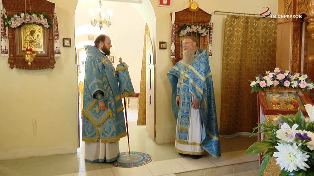 В храме святителя Николая прошла архиерейская служба