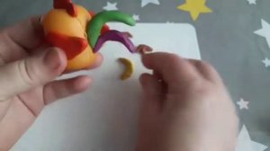 Поделка Петушок / Делаем Петушка из капсулы от киндера / 驚喜的工藝品