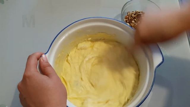 Очень простой и легкий манник с орехами и изюмом /337/ смотреть онлайн