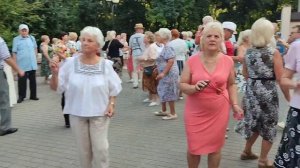 19.08.23г..."А у Нас на озере ЛИЛИИ цветут"...??? звучит в Гомеле...