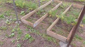 Впервые делаем небольшую теплицу из профильных труб. Часть 1.