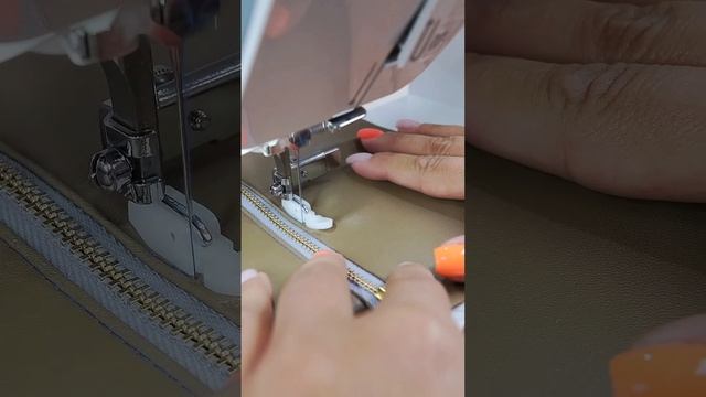 ЛАПКА ДЛЯ МОЛНИИ ТЕФЛОНОВАЯ AURORA AU-103 #шитье #sewing #sewinghacks #шьюсама #шью