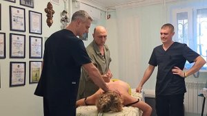 Людмила Николаевна на приёме.  Донской Костоправ 89185155031