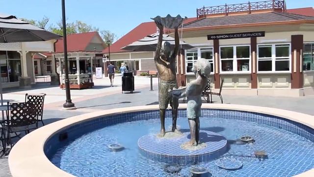 Shopping Excursion to Woodbury Common Premium Outlets! смотреть онлайн