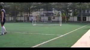 Как закручивать мяч в футболе!Обучение!